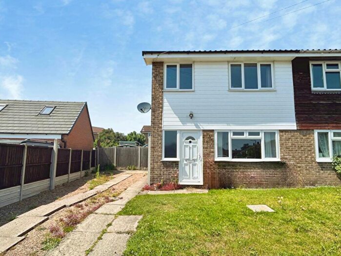 3 Bedroom Semi-Detached House For Sale In Wellwood Road, Newhall, Swadlincote, Derbyshire, DE11