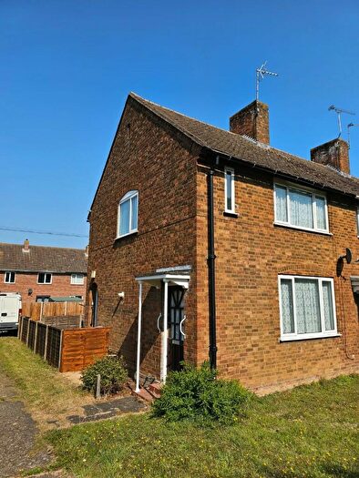 2 Bedroom End Of Terrace House To Rent In Newall Avenue, IP25