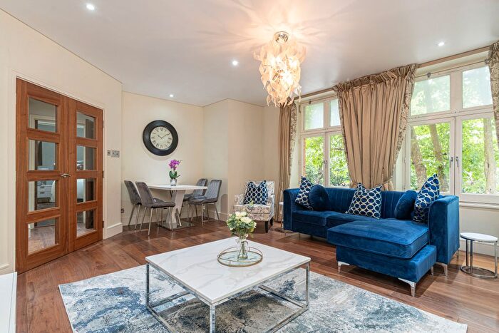3 Bedroom Flat To Rent In Clarendon Court, London, W9
