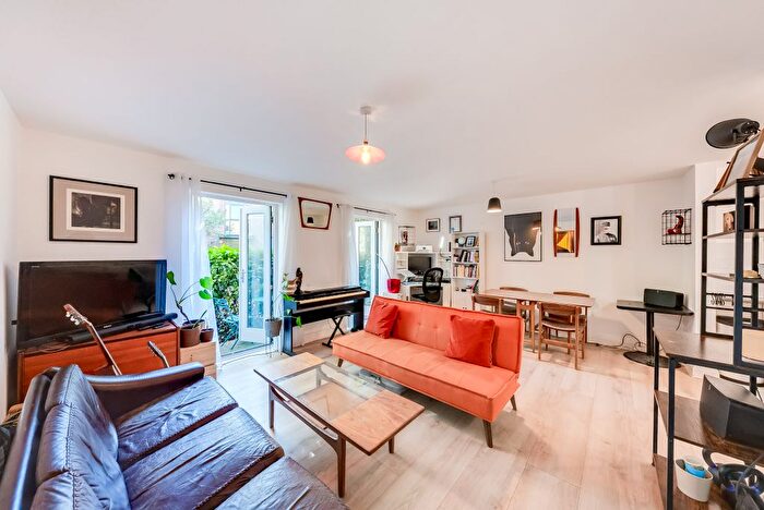 1 Bedroom Flat For Sale In Durward Street, London, E1