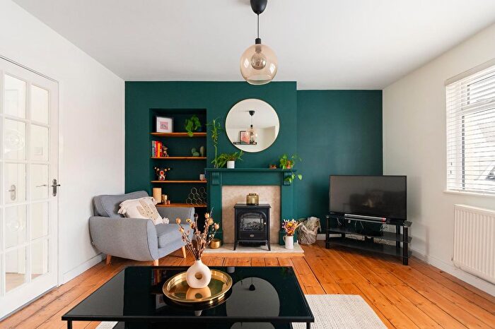 3 Bedroom Terraced House For Sale In Brixham Road, Bedminster, BS3