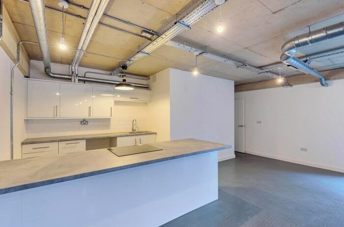 3 Bedroom Flat To Rent In Beeston Road, Beeston, Leeds, LS11