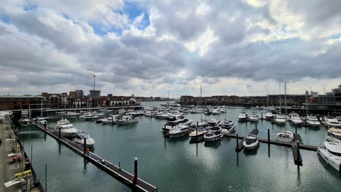 2 Bedroom Apartment To Rent In Ocean Way, Southampton, SO14