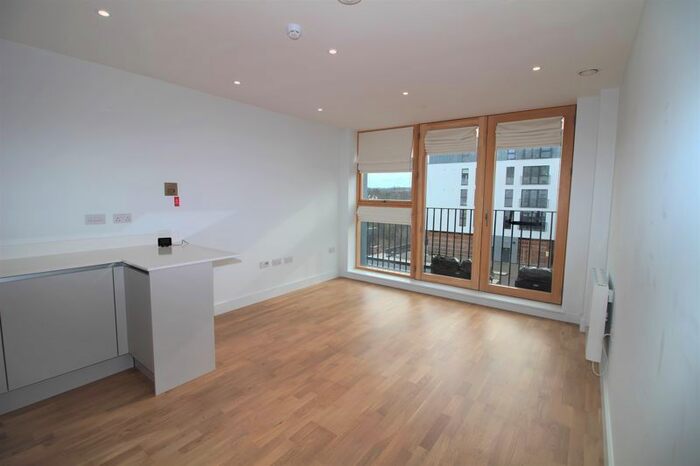 1 Bedroom Flat To Rent In Temple Street, Keynsham, Bristol, BS31