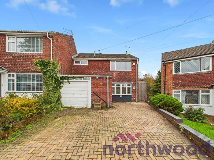 4 Bedroom Detached House To Rent In Rugby Drive, Macclesfield, SK10