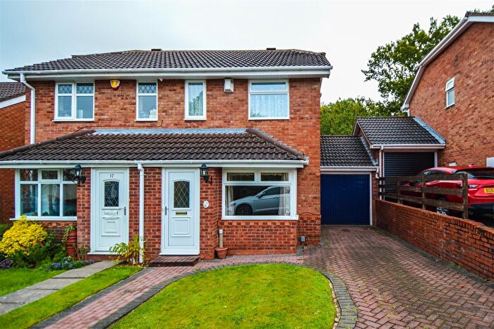 2 Bedroom Semi-Detached House To Rent In Cutlers Rough Close, Northfield, Birmingham, West Midlands, B31