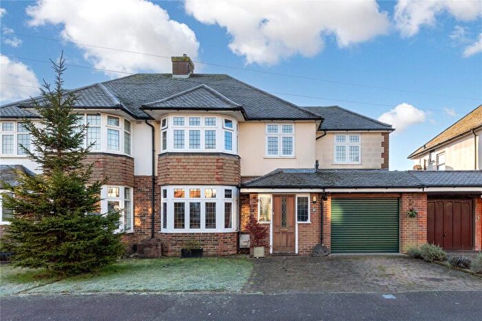 4 Bedroom Semi Detached House For Sale In Greenways, Luton, Bedfordshire, LU2