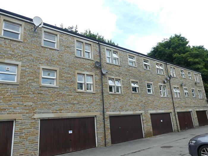 2 Bedroom Flat To Rent In Weavers Walk, Silsden, BD20