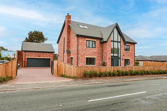 5 Bedroom Detached House For Sale In Dawbers Lane, Euxton, Chorley, PR7