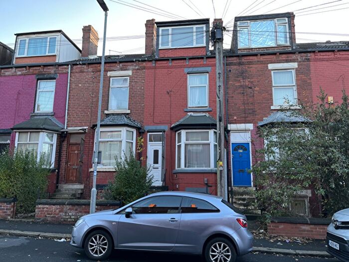 4 Bedroom Property For Sale In Nowell Mount, Leeds, West Yorkshire, LS9