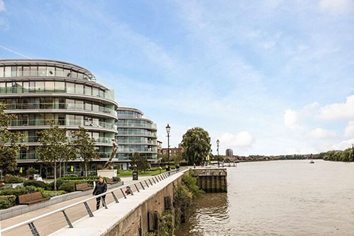 3 Bedroom Flat To Rent In Parr's Way, Hammersmith, W6