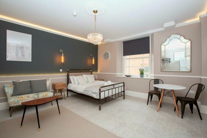 Serviced Apartments To Rent In Alma Road, Clifton, Bristol, BS8