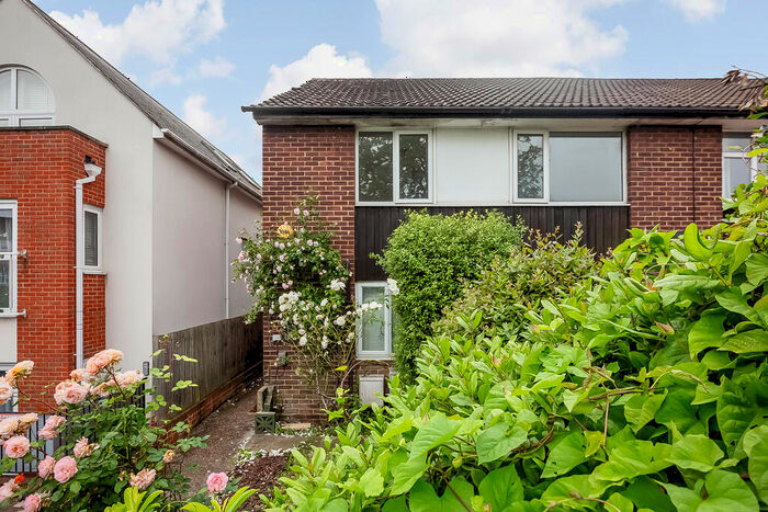 2 Bedroom Maisonette To Rent In Tennison Road, London, SE25