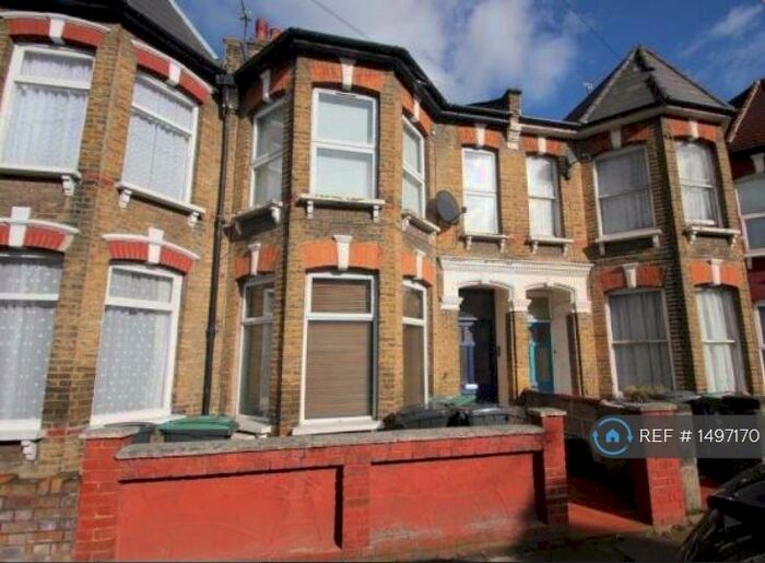 2 Bedroom Flat To Rent In Carlingford Road, London, N15