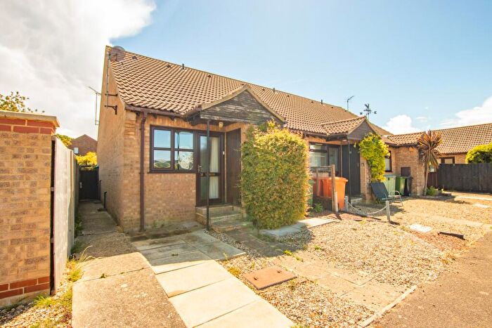 1 Bedroom Terraced Bungalow For Sale In Jennings Close, Heacham, PE31
