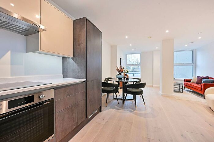 1 Bedroom Flat For Sale In Marlborough House, Chiswick, London, W4