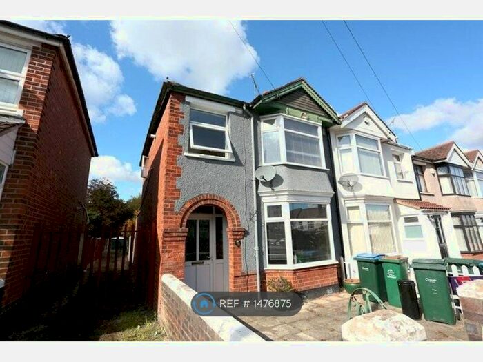 3 Bedroom End Of Terrace House To Rent In Wyken Grange Road, Coventry, CV2