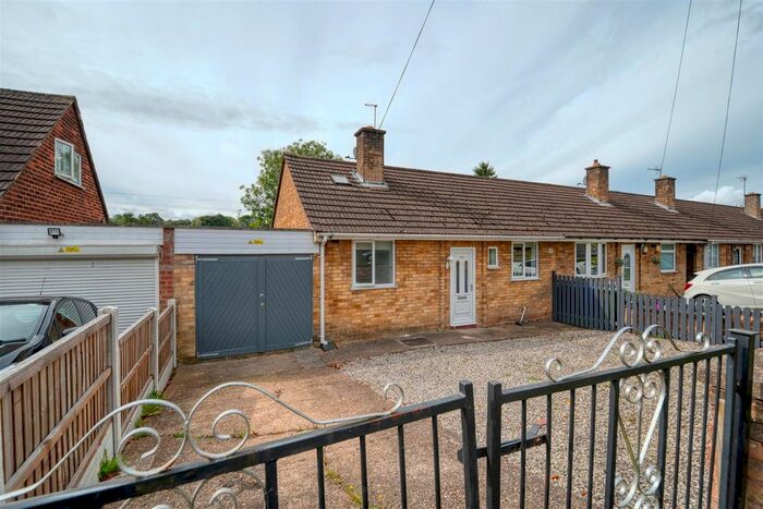 2 Bedroom Semi-Detached Bungalow To Rent In Spital Lane, Spital, Chesterfield, Derbyshire, S41