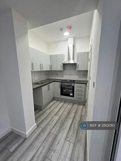 Studio To Rent In Green Lane, Goodmayes, IG3