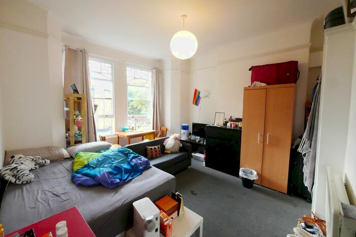 Studio To Rent In Crouch Hill, London, N8
