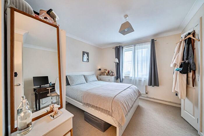 1 Bedroom Flat For Sale In St. Andrews Road, Lion Head Court, CR0