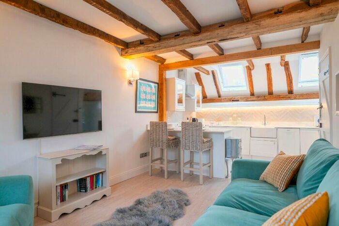 1 Bedroom Apartment To Rent In Temple Lane, Marlow, Buckinghamshire, SL7