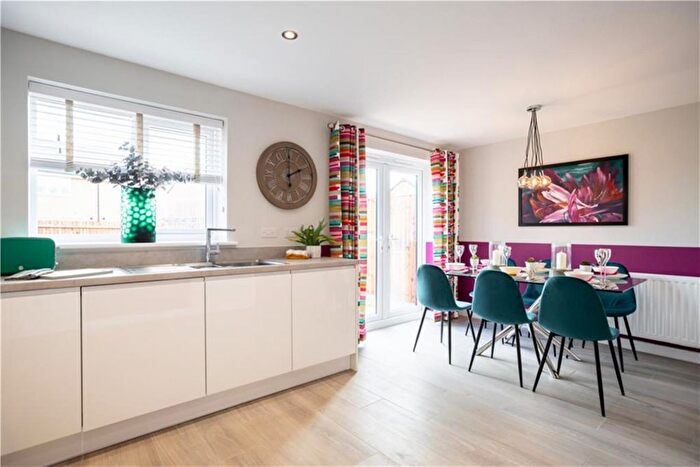 3 Bedroom Semi-Detached House For Sale In Waverley Drive, Wellingborough, NN8