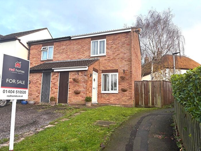 2 Bedroom End Of Terrace House For Sale In Chestnut Way, Honiton, EX14