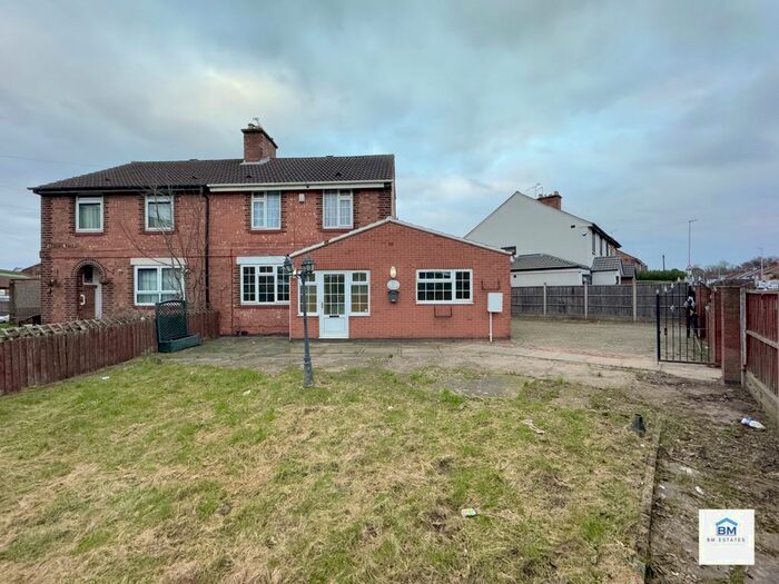 4 Bedroom Semi-Detached House To Rent In Gwendolen Road, Leicester, LE5