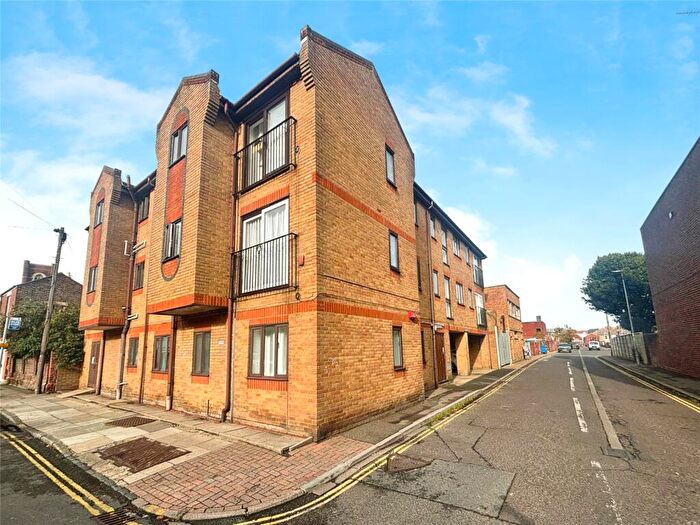 1 Bedroom Apartment For Sale In Ashling Lane, Portsmouth, Hampshire, PO2