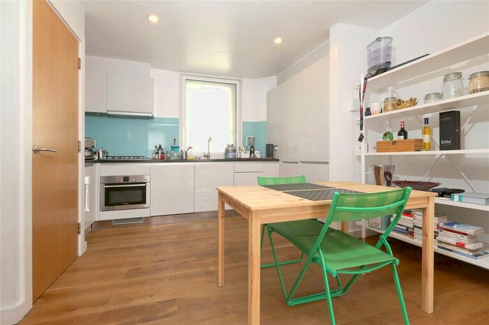 1 Bedroom Flat To Rent In Liverpool Road, Angel, Islington, London, N1