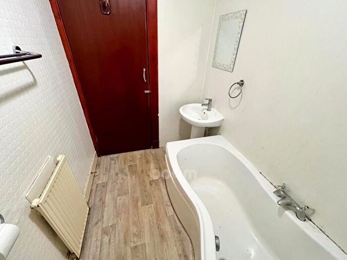 1 Bedroom Flat For Sale In Milton Road, Kilbirnie, KA25