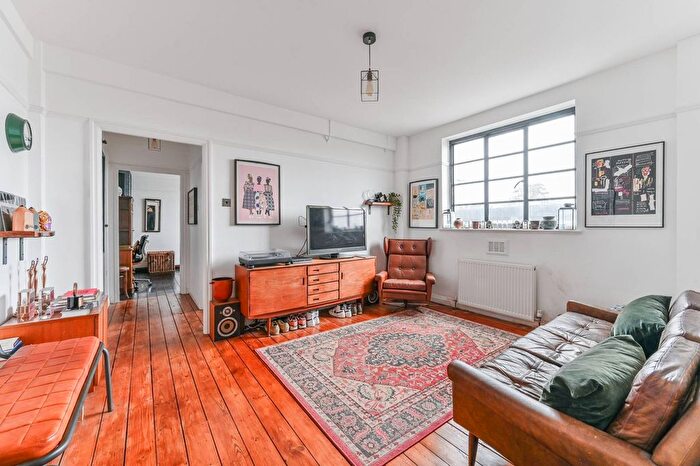 1 Bedroom Flat For Sale In Elmers End Road, Penge, London, SE20