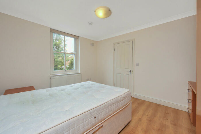 2 Bedroom Apartment To Rent In Tollington Park, Finsbury Park, London, N4