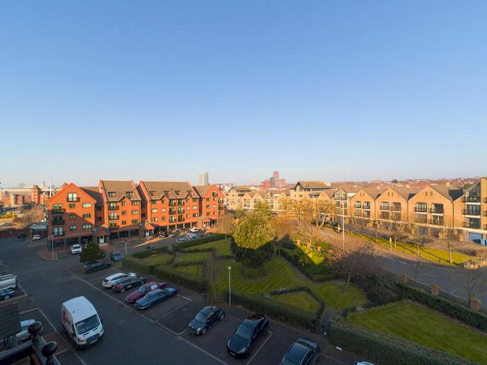 2 Bedroom Flat To Rent In South Ferry Quay, City Centre, Liverpool, L3