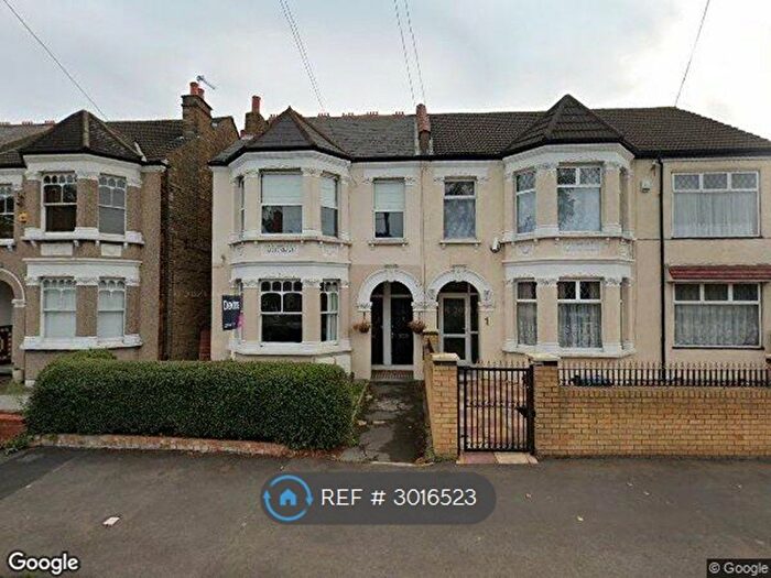 1 Bedroom Flat To Rent In Witham Road, Isleworth, TW7