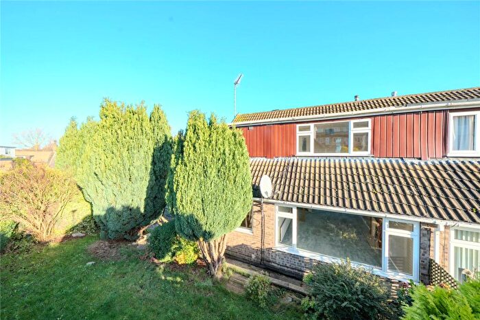 3 Bedroom Semi Detached House For Sale In Foster Close, Morley, Leeds, West Yorkshire, LS27