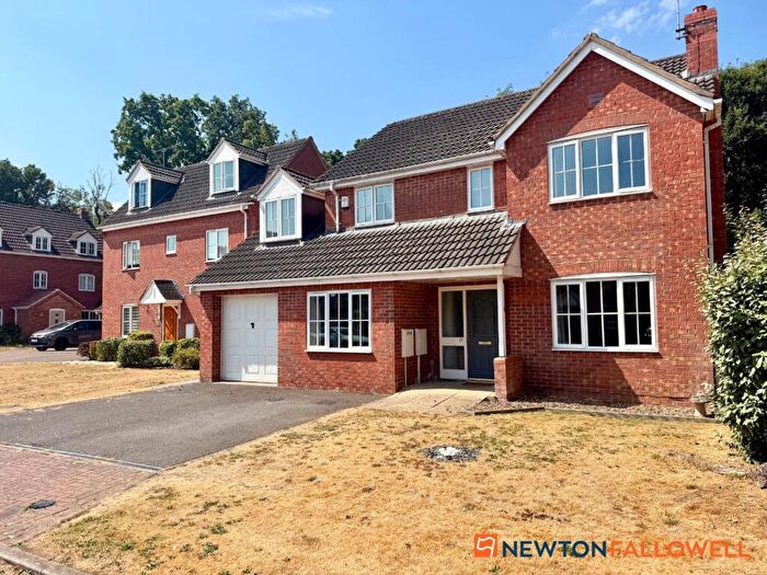 4 Bedroom Detached House For Sale In Bryans Close, Coddington, NG24