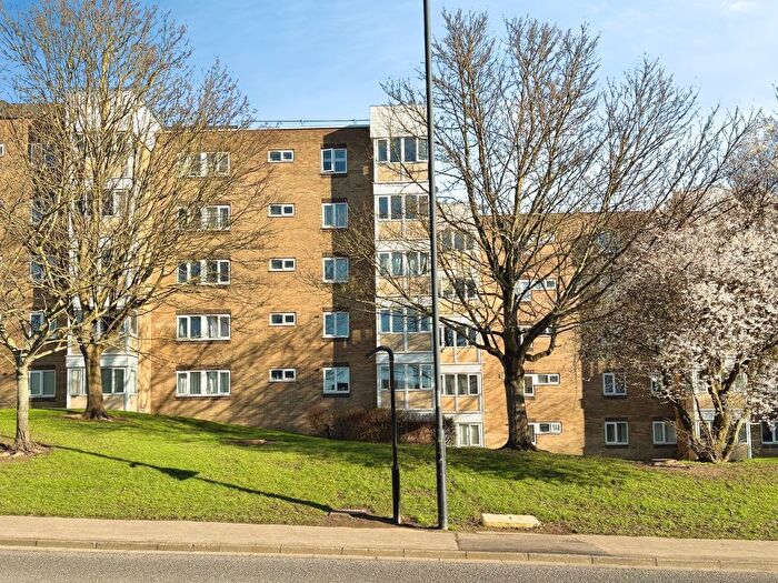 2 Bedroom Flat For Sale In Hadrian Court, Killingworth, NE12