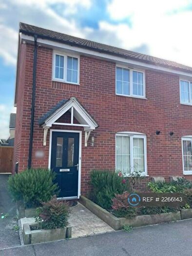 3 Bedroom Semi-Detached House To Rent In Colossus Way, Norwich, NR5