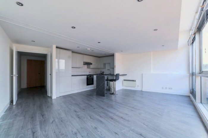 2 Bedroom Flat To Rent In King Edward's Road, Victoria Park, E9