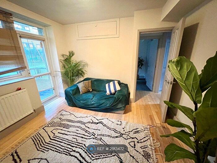 1 Bedroom Flat To Rent In Paragon Road, London, E9