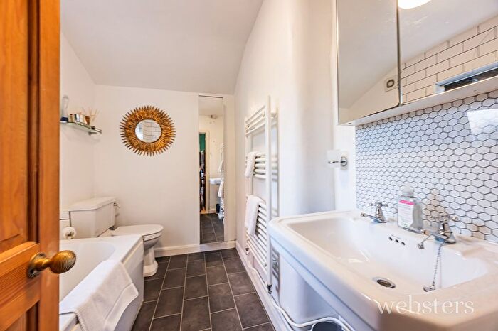 3 Bedroom Terraced House For Sale In Warwick Street, Norwich, NR2