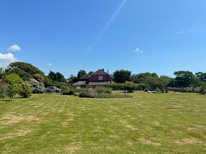 4 Bedroom Semi-Detached House To Rent In Ham Road, PO20