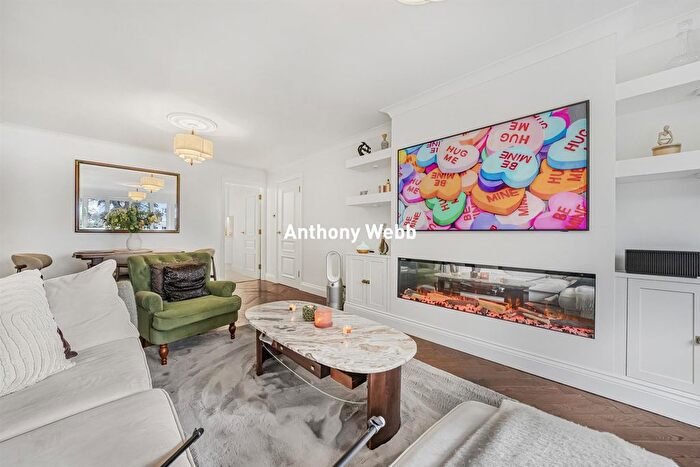 1 Bedroom Flat For Sale In Barrowell Green, Winchmore Hill, N21