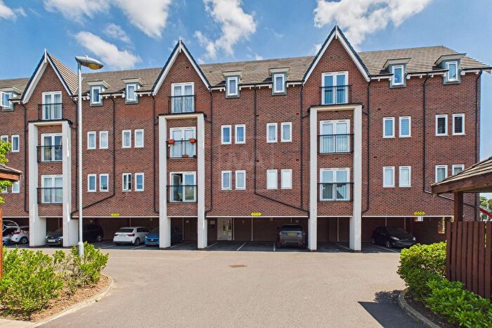 2 Bedroom Flat For Sale In Rose Creek Gardens, Great Sankey, WA5