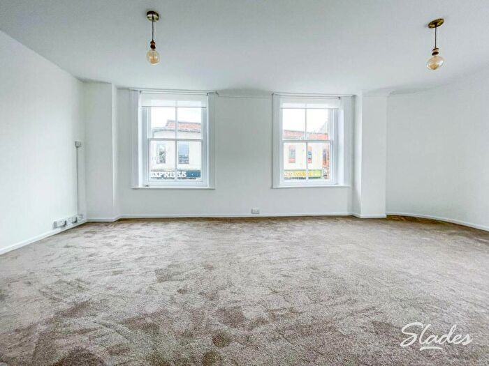 1 Bedroom Flat To Rent In Church Street, Christchurch, Dorset, BH23