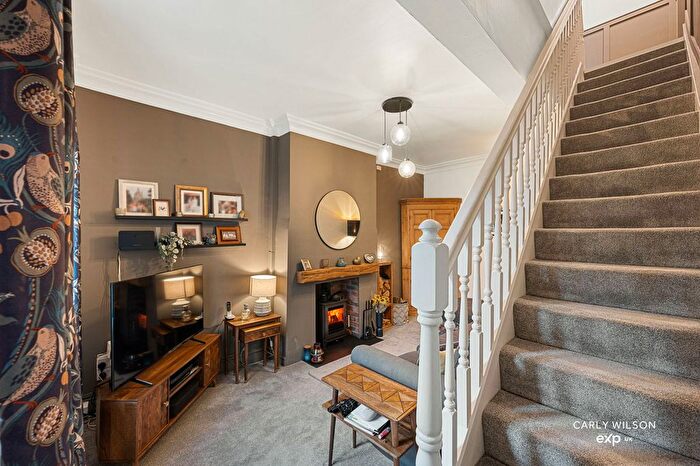 3 Bedroom Town House For Sale In Old Hall Drive, Bramley, Rotherham, S66