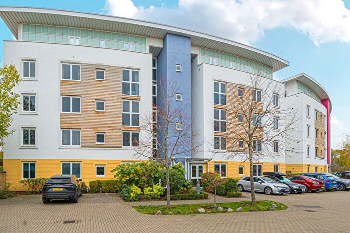 2 Bedroom Flat For Sale In Creswell Drive, Beckenham, BR3