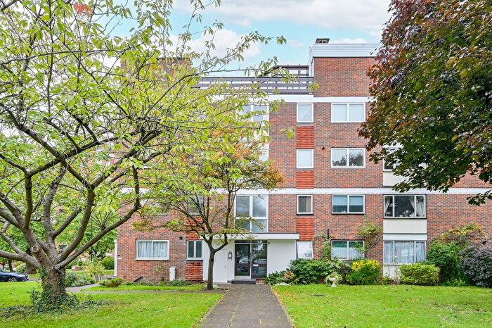 1 Bedroom Flat For Sale In Hanger Vale Lane, North Ealing, London, W5